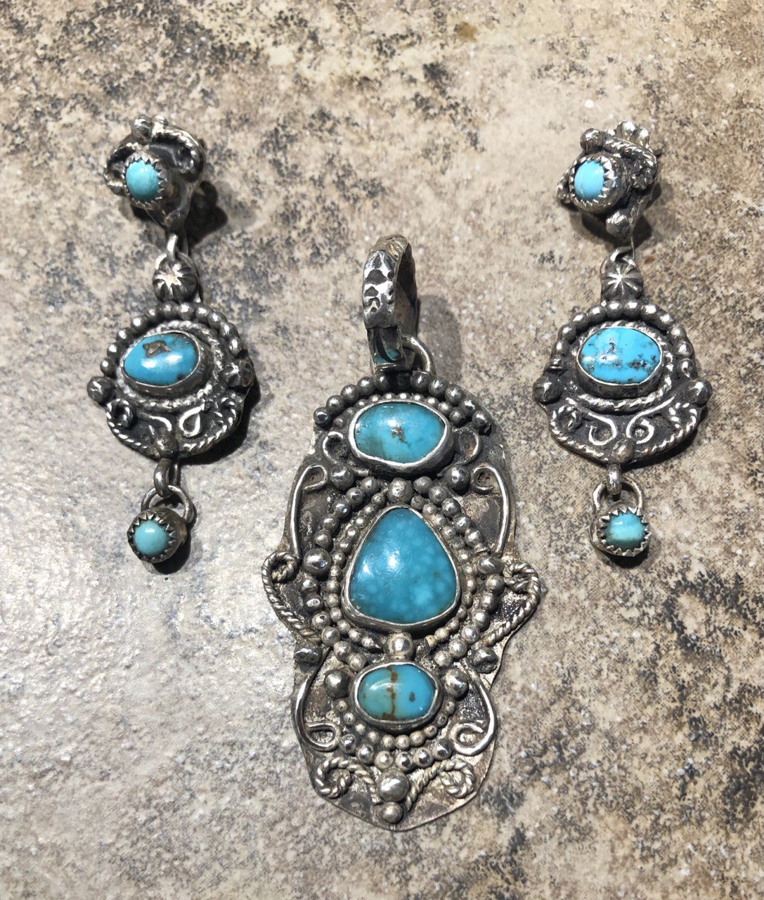 Turquoise Pendant AND Earrings ~Kingman Mine, Az