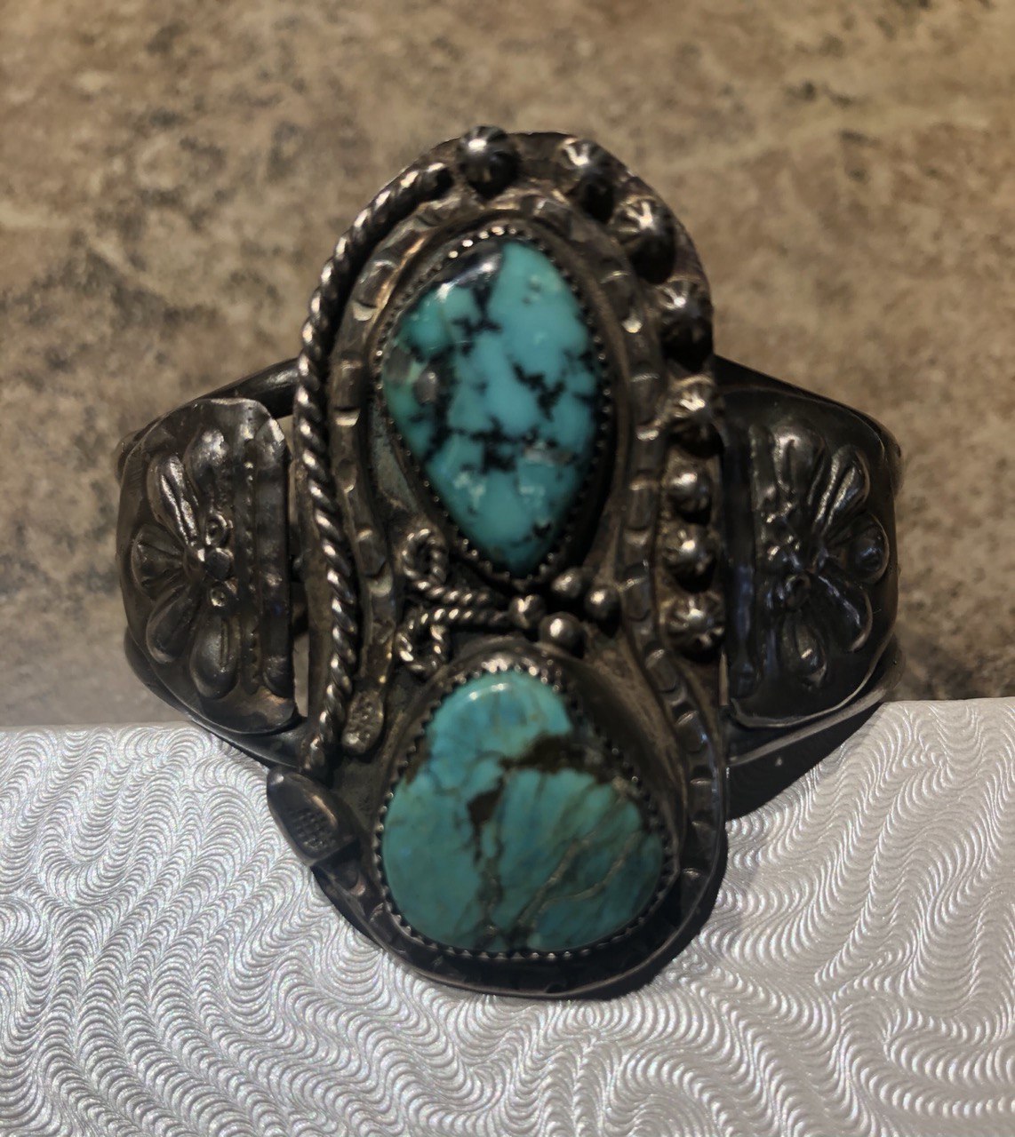 Turquoise ~BLUE DIAMOND MINE~Snake Cuff